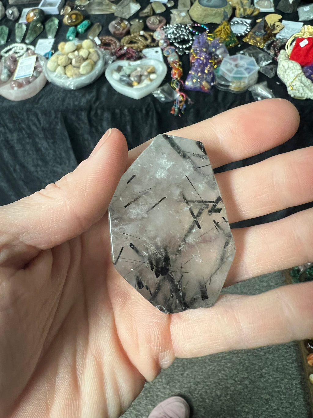 Black Tourmalinated quartz ￼