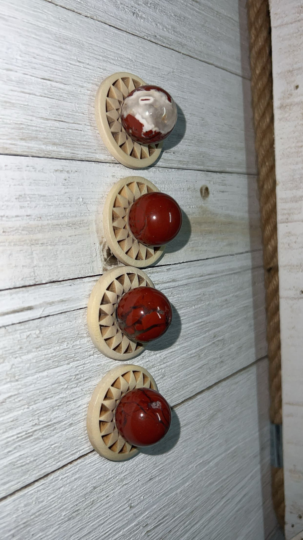 Mini spheres with stands