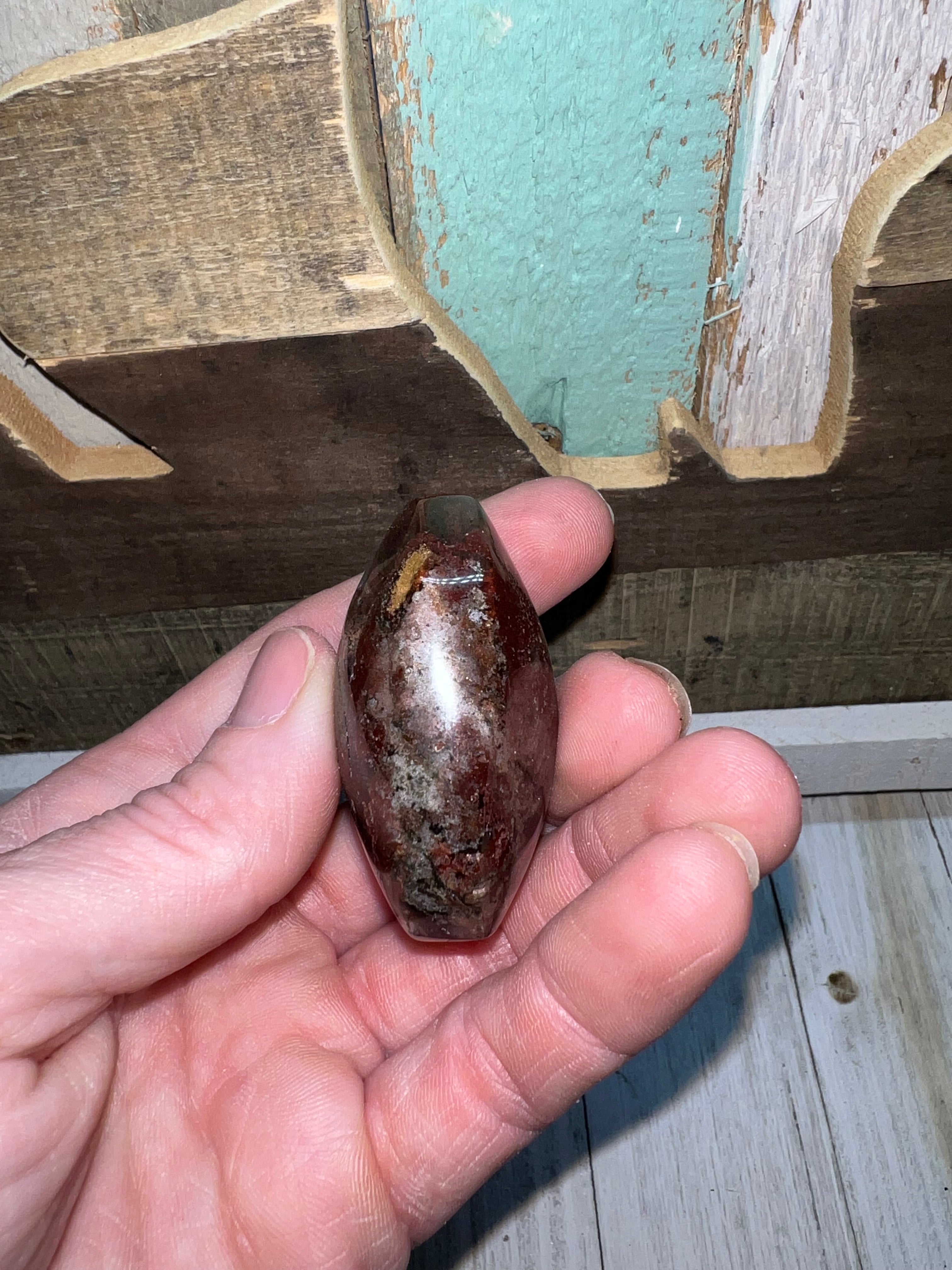 Garden quartz Palm Stone