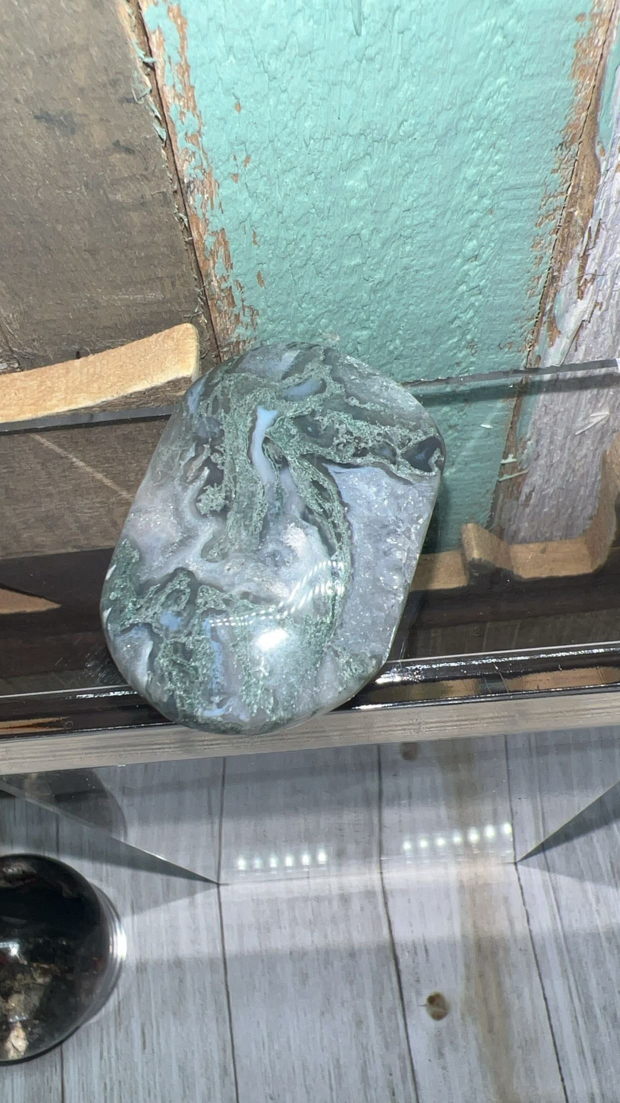 Moss, agate, palm stone size small