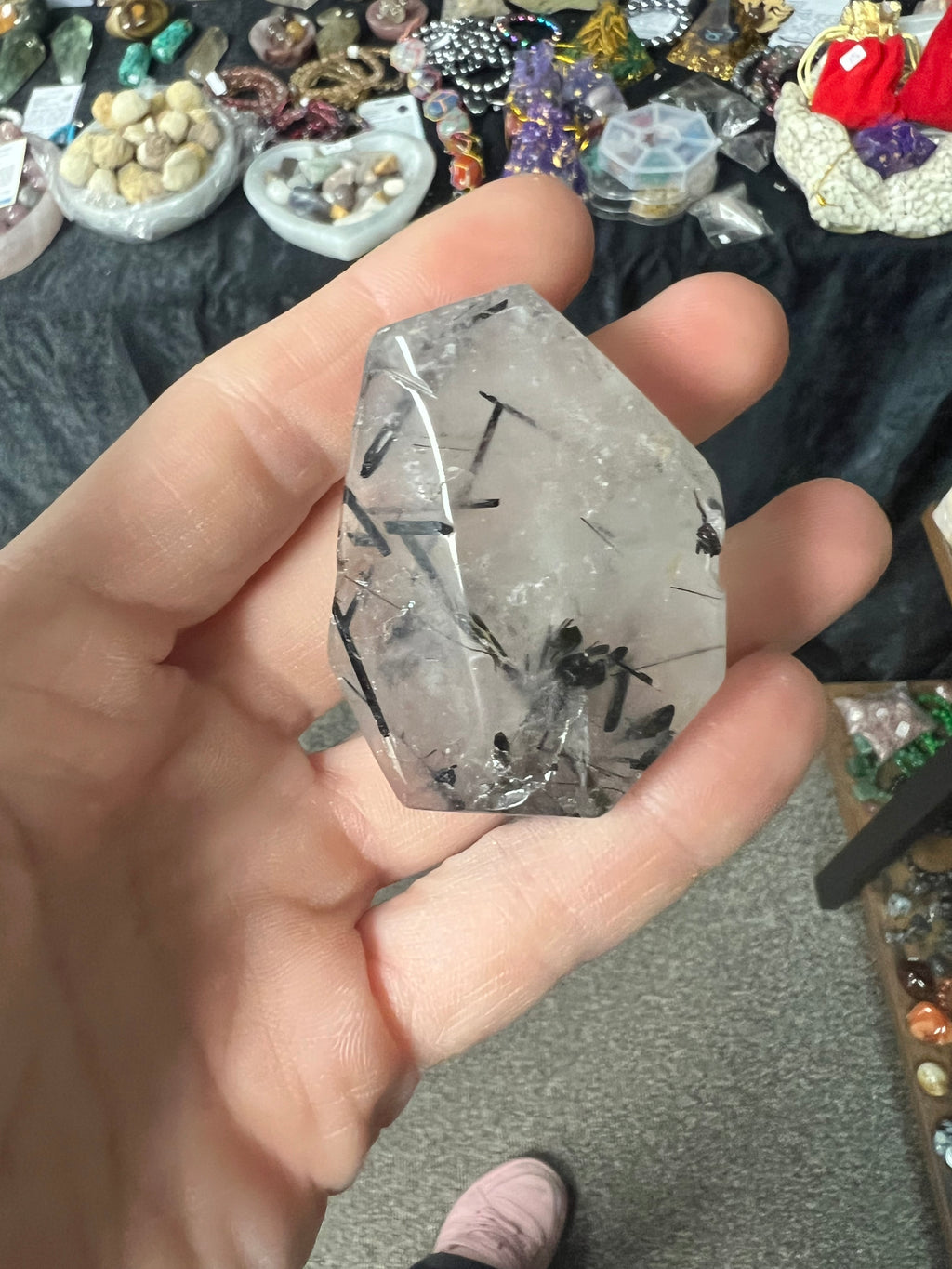 Black Tourmalinated quartz ￼