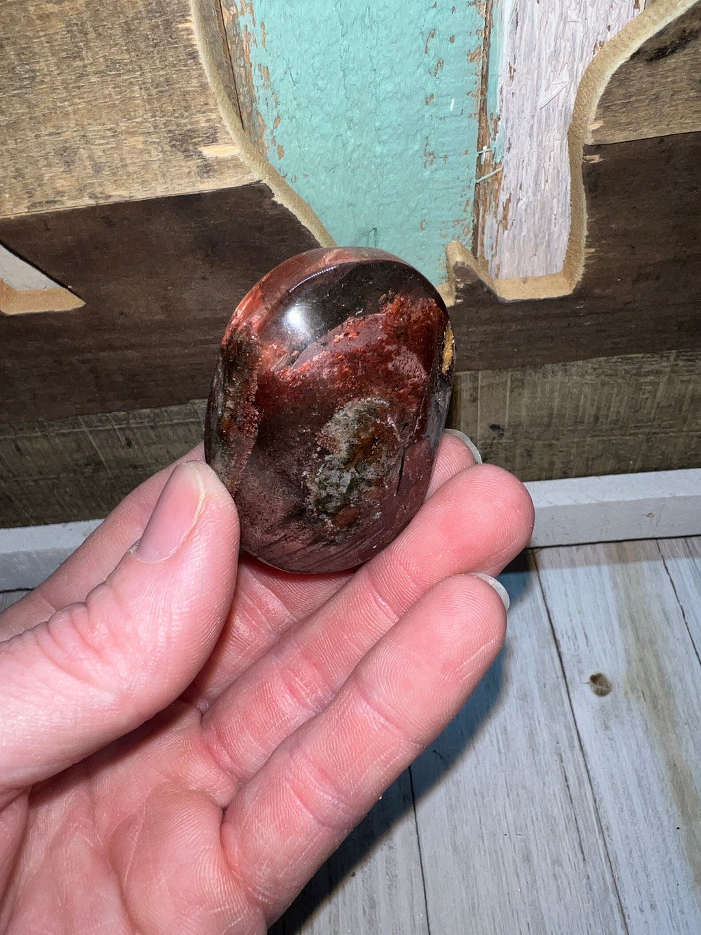 Garden quartz Palm Stone