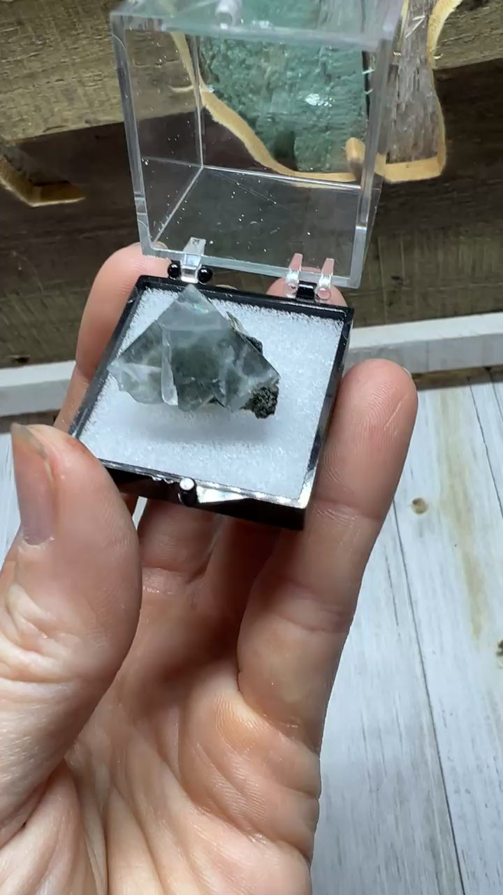 Fluorite specimen